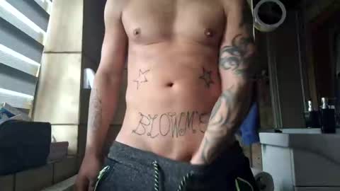 Snapshot of johnlong25cm chatting on 12-18-24, 11:56 johnlong25cm online show from 12-18-24, 11:56