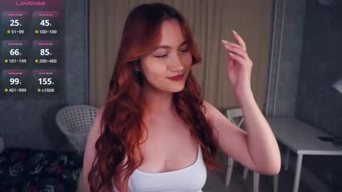 Snapshot of johnnietantum chatting on 11-26-25, 06:42 Rocio online show from 11-26-25, 06:42