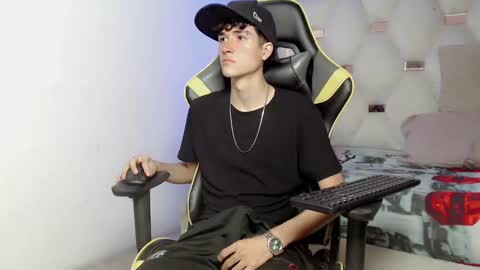 johnny_cagee online show from 09-13-25, 04:12