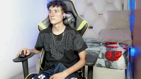 johnny_cagee online show from 09-25-25, 04:38