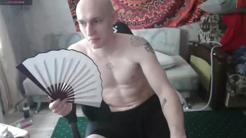 Snapshot of johnny_positive chatting on 07-19-26, 06:39 Johnny online show from 07-19-26, 06:39