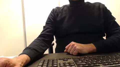 Snapshot of johnny_walker14 chatting on 12-18-25, 03:29 johnny_walker14 online show from 12-18-25, 03:29