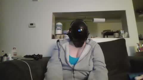 Snapshot of johnnyadepth chatting on 09-18-25, 02:02 johnnyadepth online show from 09-18-25, 02:02