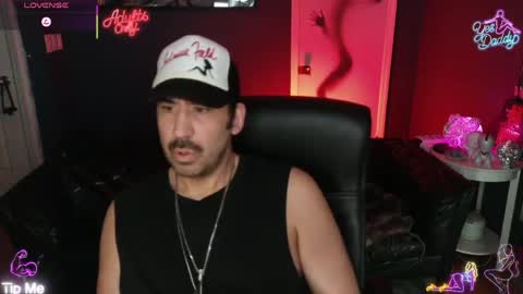 Snapshot of johnnyfromspace chatting on 04-19-26, 07:51 Johnny from Space online show from 04-19-26, 07:51