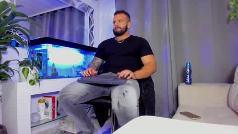 JOHNNY online show from 01-22-25, 11:53