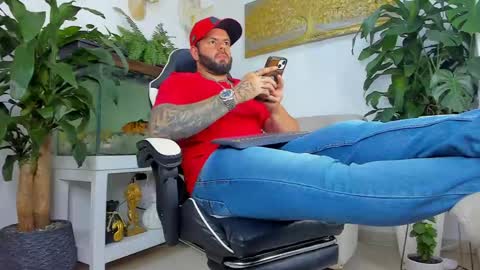 Snapshot of johnnygrayson_ chatting on 05-06-26, 01:47 JOHNNY online show from 05-06-26, 01:47