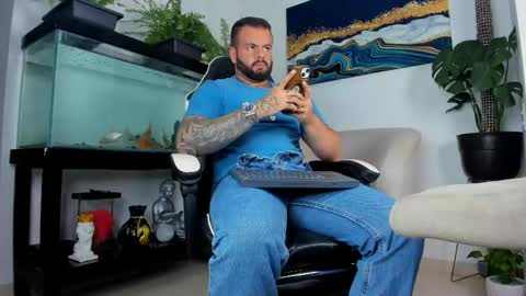 Snapshot of johnnygrayson_ chatting on 05-29-26, 12:30 JOHNNY online show from 05-29-26, 12:30