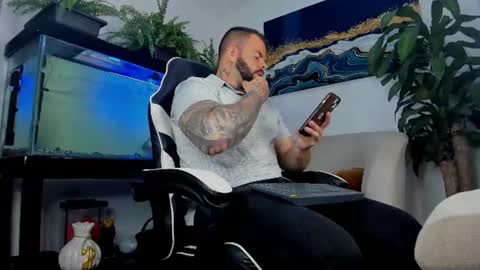 JOHNNY online show from 07-12-26, 01:07