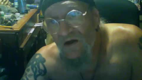 johnnyshung1 online show from 12-03-25, 04:27