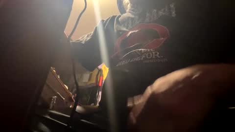 johnnyshung1 online show from 04-12-26, 09:09