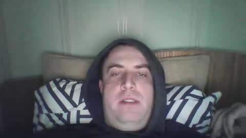 Snapshot of johnoreon chatting on 12-23-25, 10:35 johnoreon online show from 12-23-25, 10:35