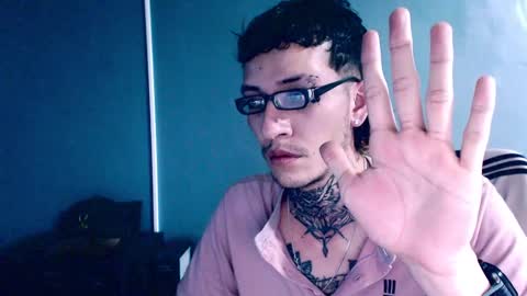 johnsonisaac94  online show from 12-18-24, 05:59