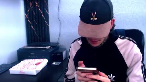 johnsonisaac94  online show from 02-10-25, 04:30