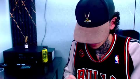 johnsonisaac94  online show from 02-22-25, 04:29