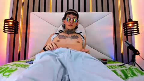 johnsonisaac94  online show from 03-07-25, 05:18