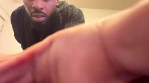 Snapshot of johnsonmack01 chatting on 12-15-25, 06:23 johnsonmack01 online show from 12-15-25, 06:23