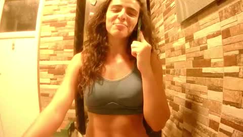 Snapshot of jojofit chatting on 09-18-25, 05:15 JojoFit online show from 09-18-25, 05:15