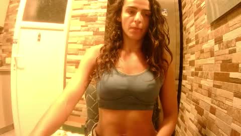 Snapshot of jojofit chatting on 09-19-25, 05:35 JojoFit online show from 09-19-25, 05:35
