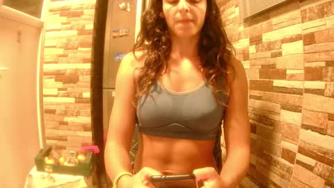 Snapshot of jojofit chatting on 09-23-25, 05:38 JojoFit online show from 09-23-25, 05:38