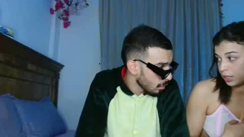 Snapshot of jokerharle1 chatting on 10-12-25, 02:32 ALICEARABIAN online show from 10-12-25, 02:32