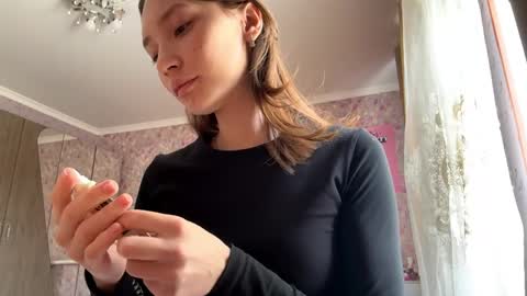Snapshot of jolandabannon chatting on 05-21-26, 08:54 Sakura online show from 05-21-26, 08:54