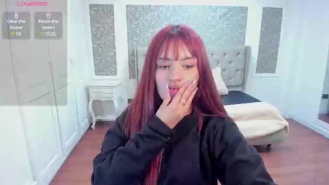 Snapshot of jolie_price chatting on 12-05-24, 02:53 Jolie price online show from 12-05-24, 02:53