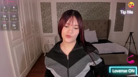 Snapshot of jolie_price chatting on 11-29-25, 02:47 Jolie price online show from 11-29-25, 02:47