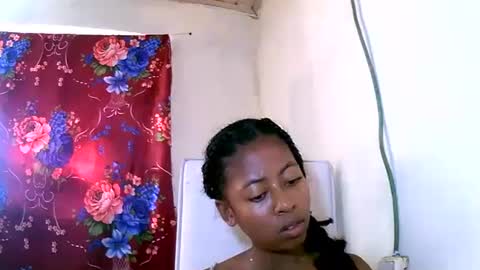 joliekah27 online show from 01-21-25, 05:16