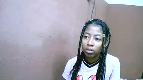 joliekah27 online show from 02-27-25, 04:43