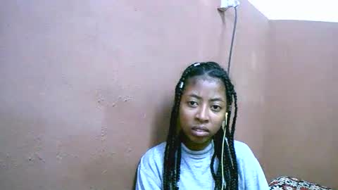 joliekah27 online show from 03-01-25, 08:21