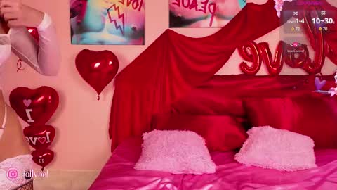 Snapshot of jollly_belle chatting on 02-21-25, 02:17 Belle online show from 02-21-25, 02:17