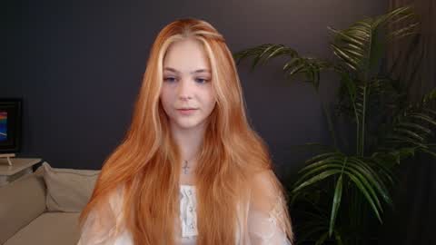 Snapshot of jolly_bean chatting on 01-16-25, 03:23 Polly  online show from 01-16-25, 03:23