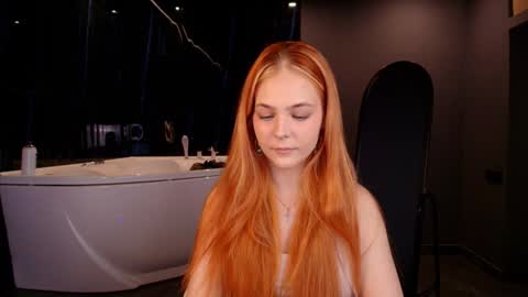 Snapshot of jolly_bean chatting on 01-19-25, 04:12 Polly  online show from 01-19-25, 04:12