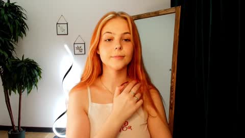 Snapshot of jolly_bean chatting on 01-26-25, 08:36 Polly  online show from 01-26-25, 08:36