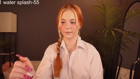 Snapshot of jolly_bean chatting on 01-29-25, 05:40 Polly  online show from 01-29-25, 05:40