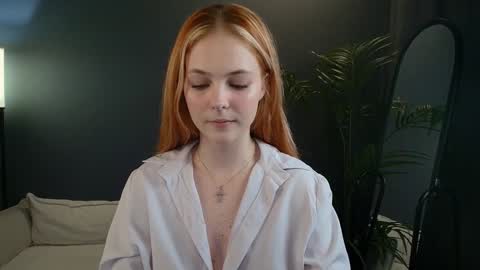 Snapshot of jolly_bean chatting on 02-02-25, 08:24 Polly  online show from 02-02-25, 08:24