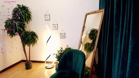 Snapshot of jolly_bean chatting on 02-27-25, 10:20 Polly  online show from 02-27-25, 10:20
