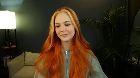 Snapshot of jolly_bean chatting on 03-08-25, 02:34 Polly  online show from 03-08-25, 02:34