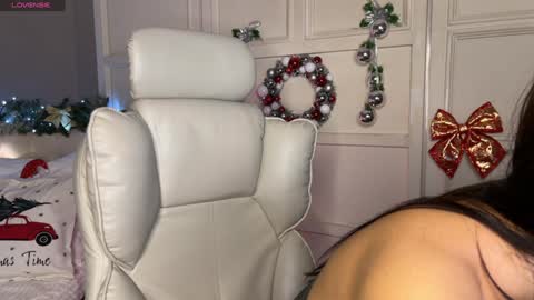 Snapshot of jolly_kris chatting on 12-07-24, 01:14 Kristina online show from 12-07-24, 01:14