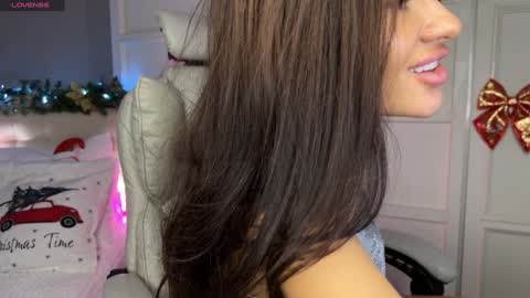 Snapshot of jolly_kris chatting on 12-11-24, 04:18 Kristina online show from 12-11-24, 04:18