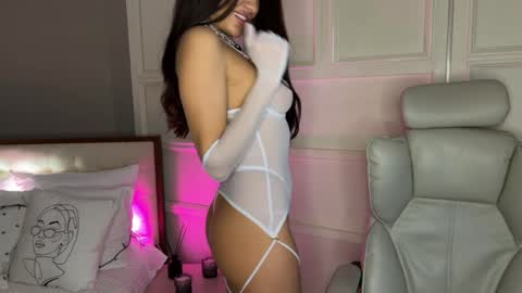 Snapshot of jolly_kris chatting on 01-24-25, 01:13 Kristina online show from 01-24-25, 01:13
