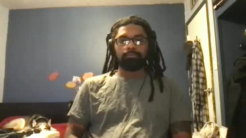 Snapshot of jon2h6k chatting on 12-15-24, 02:41 jon2h6k online show from 12-15-24, 02:41