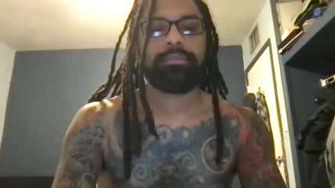 Snapshot of jon2h6k chatting on 12-25-24, 05:05 jon2h6k online show from 12-25-24, 05:05