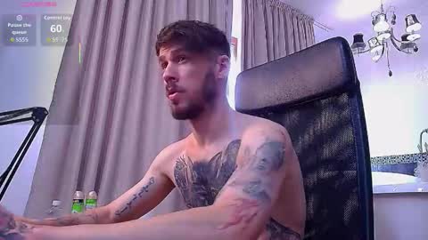 Snapshot of jonahshaw chatting on 09-10-25, 05:40 JonahShaw online show from 09-10-25, 05:40