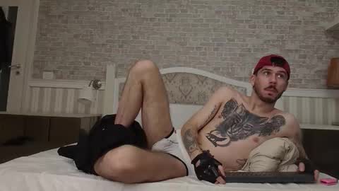 Snapshot of jonahshaw chatting on 10-21-25, 04:46 JonahShaw online show from 10-21-25, 04:46