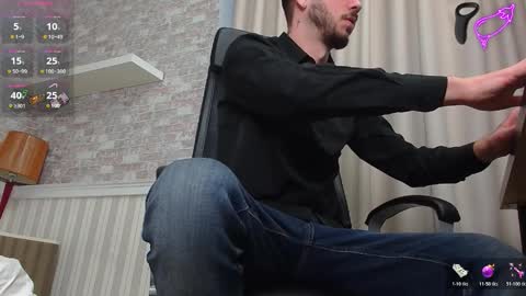 Snapshot of jonahshaw chatting on 11-10-25, 05:17 JonahShaw online show from 11-10-25, 05:17