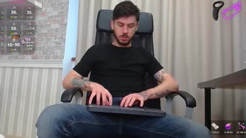 Snapshot of jonahshaw chatting on 11-13-25, 05:28 JonahShaw online show from 11-13-25, 05:28