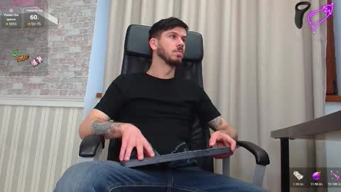 Snapshot of jonahshaw chatting on 11-15-25, 05:27 JonahShaw online show from 11-15-25, 05:27