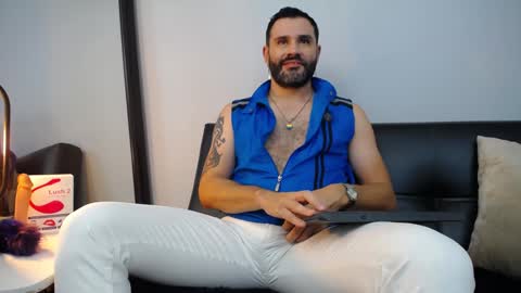 Snapshot of jonas_beard1 chatting on 01-28-25, 09:40 JONAS BEARD online show from 01-28-25, 09:40