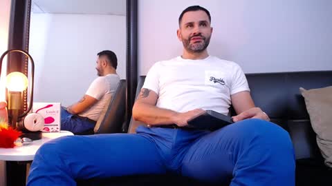 Snapshot of jonas_beard1 chatting on 02-06-25, 06:56 JONAS BEARD online show from 02-06-25, 06:56